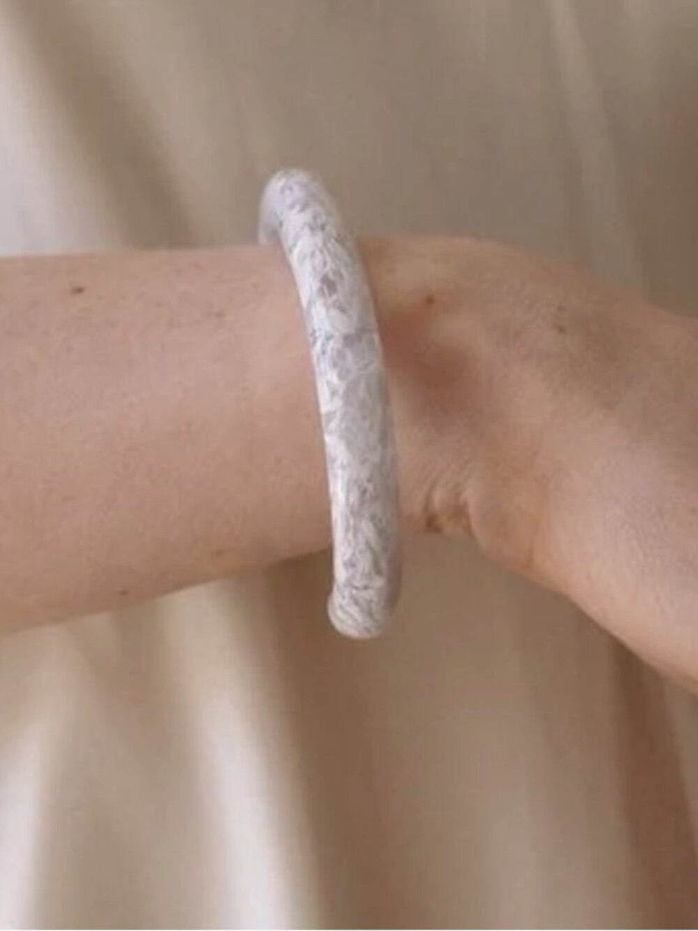 Foe & Dear ‘Mesa’ acetate cuff bracelet - Picture 4 of 4